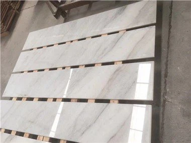 Beyaz Mermer Banyo Yer Karosu